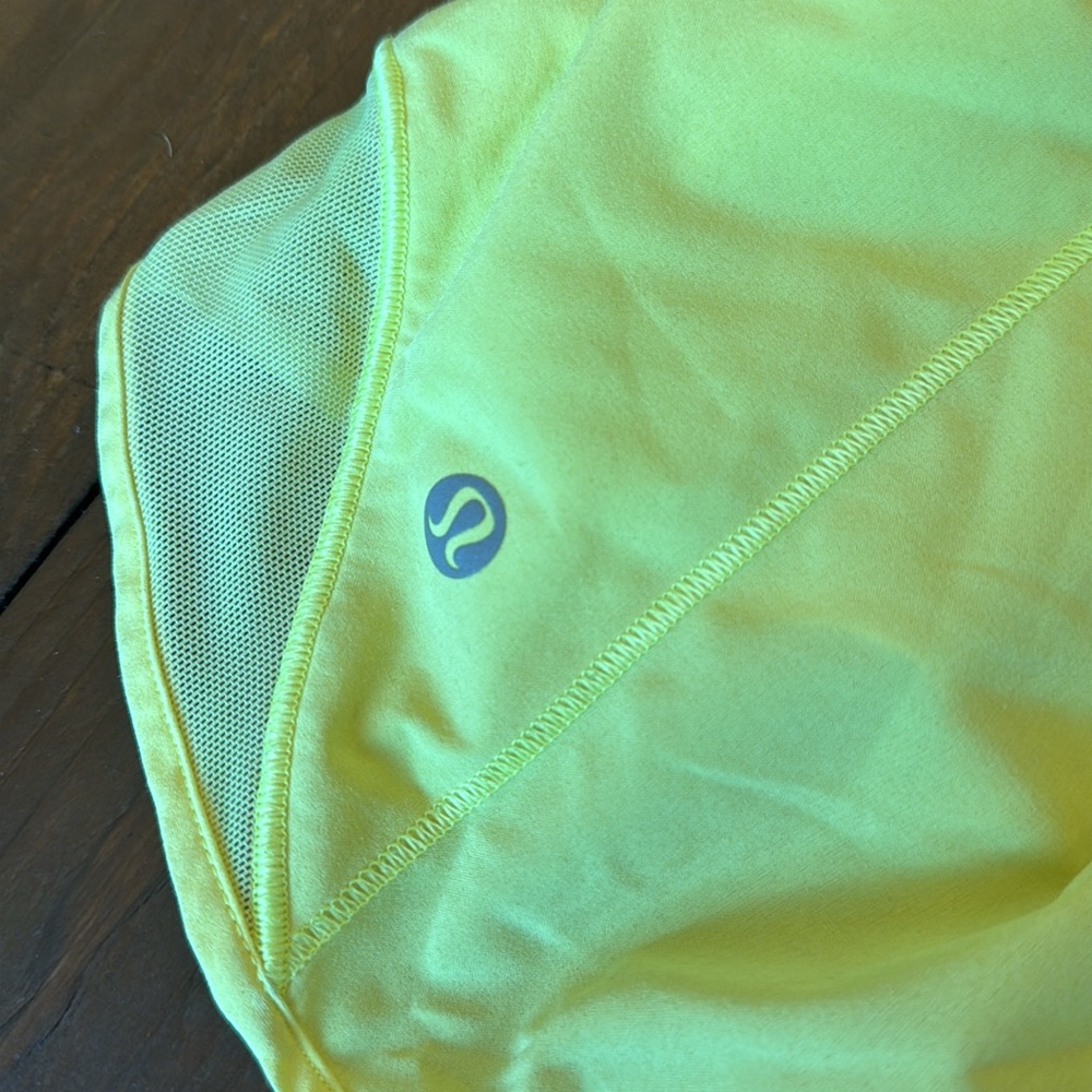 Lululemon Hotty Hot Lined Short 2.5" 🍋 - Picture 3 of 6